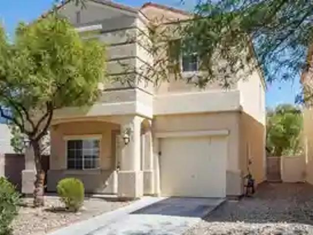 7404 Castillo Peak St, 3 beds, 3 full baths