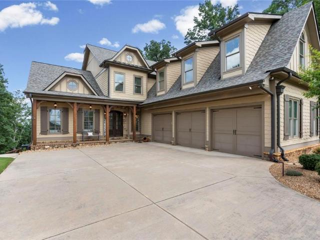 7405 Crestline Drive
