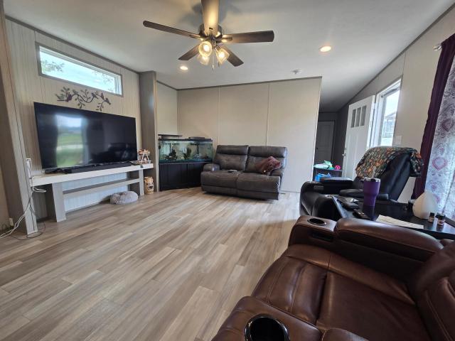 7408 N 11 Highway