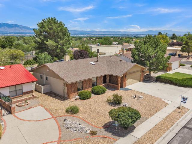 7408 Carson Trail NW