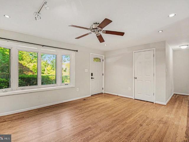 7409 Lake Drive