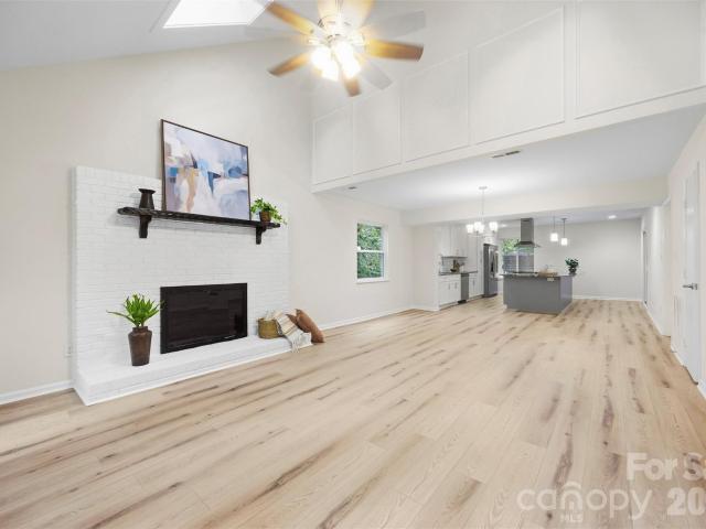 7401 Park Vista Circle