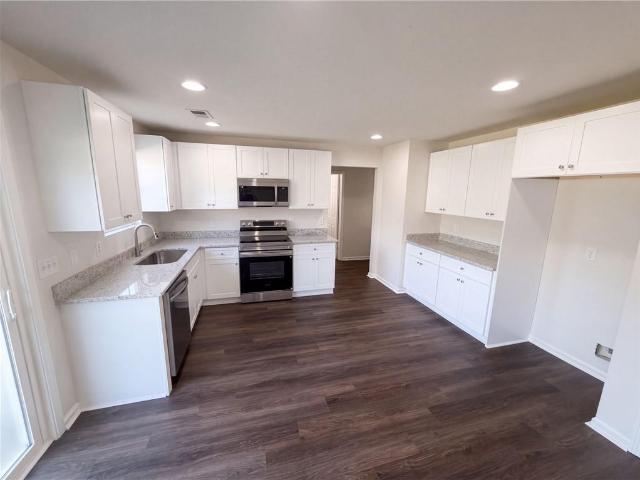 7402 Walton Hill