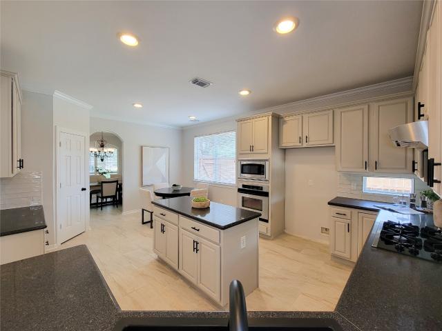 7403 Marvel Oak Court