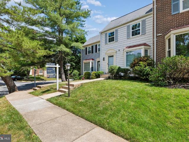 7403 Foxleigh Way
