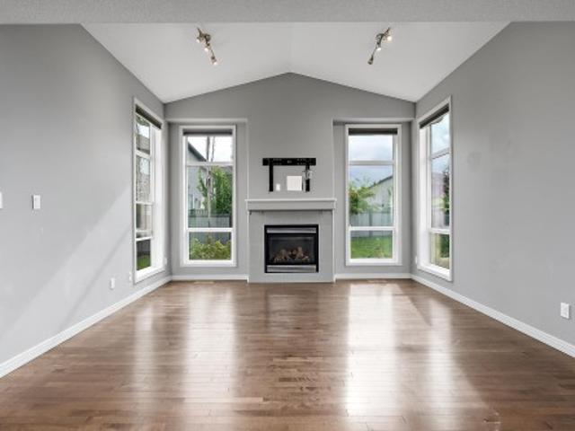 740 173 Street Sw, Edmonton, AB, T6W 0M4 house for sale | Listing ID E4508 | Royal LePage