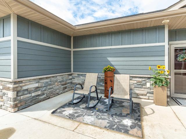 740 Oak Trail