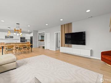 740 SE 8th Street, North Bend, US, WA