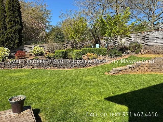 740 SW Carmen Heights Drive, 3 beds, 2 full baths