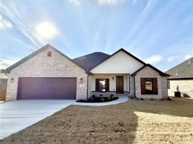 740 POWDERHORN CIR, VAN BUREN, AR 72956