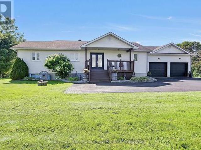 7414 Dawn Tara Drive, Ottawa, ON, K4P 1P4 house for sale | Listing ID X13693 | Royal LePage
