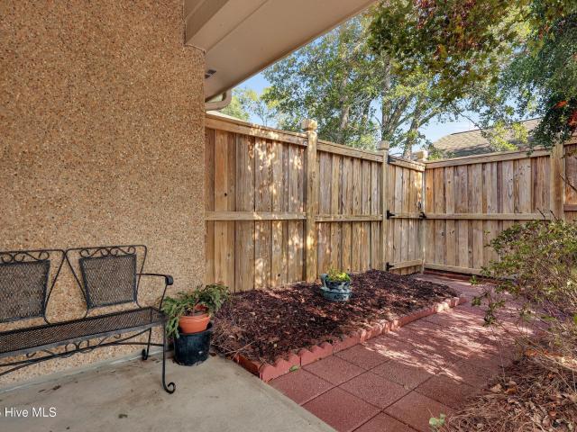 7412 Ridgeview Place