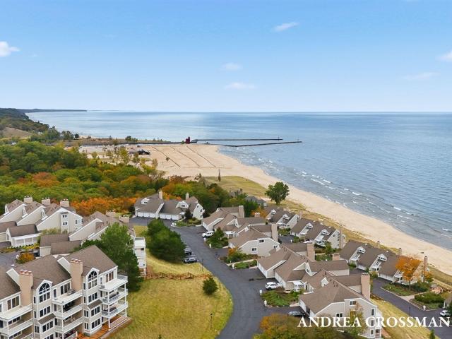 741 Spyglass Hill