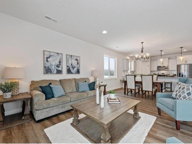741 St James Circle