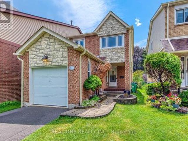 741 Queensbridge Drive, Mississauga, ON, L5C 3T3 house for sale | Listing ID W13596 | Royal LePage