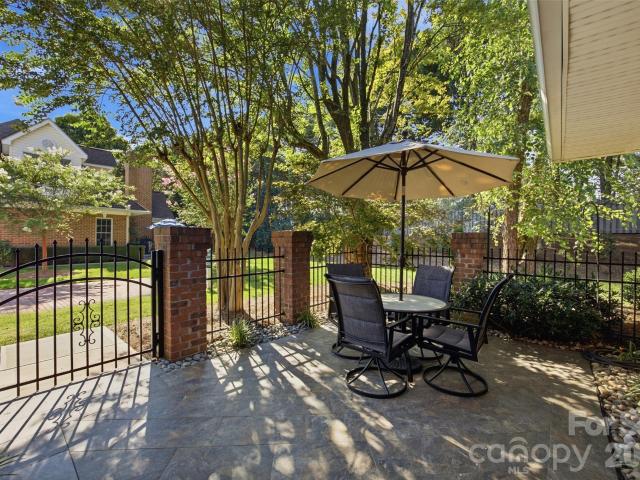 7424 Hurstbourne Green Drive