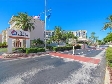 7425 Bay Island Dr S, Unit 108, South Pasadena, FL 33707 | MLS #TB8445