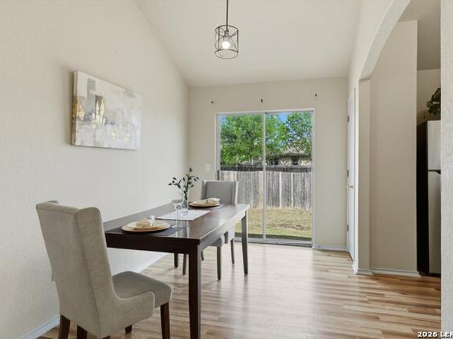7422 Copper Cliff