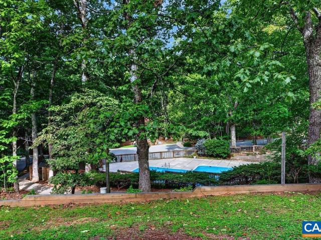 742 Laurelwood Condos