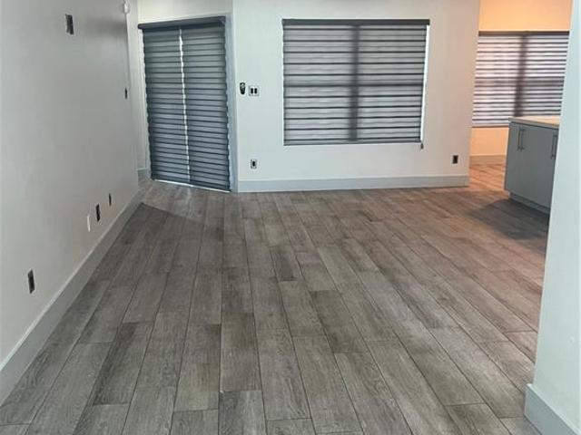 7436 Burr Oak Loop