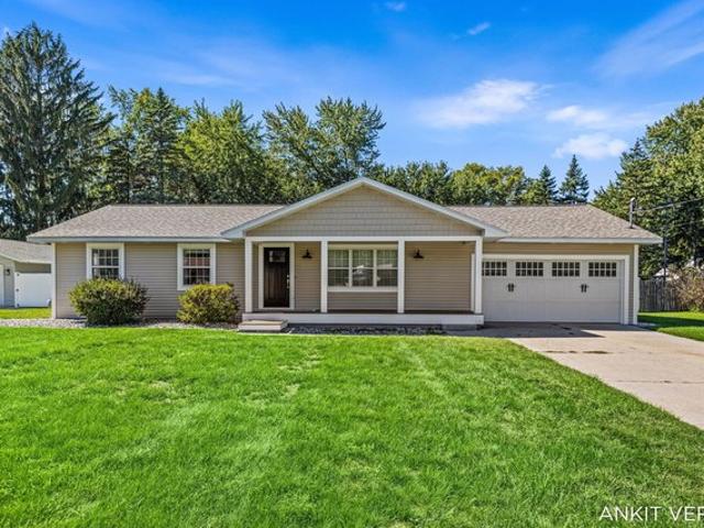 7439 Eastlane Ave, Jenison, MI 49428