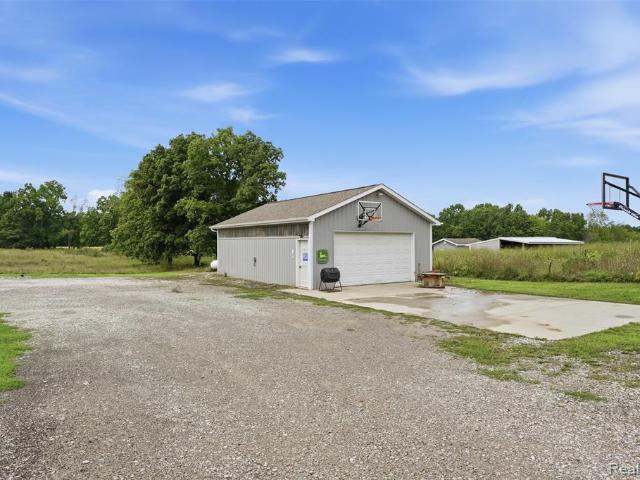 7433 Mabley Hill Road