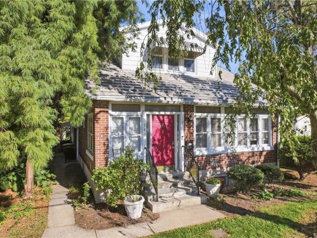 743 6th Street
