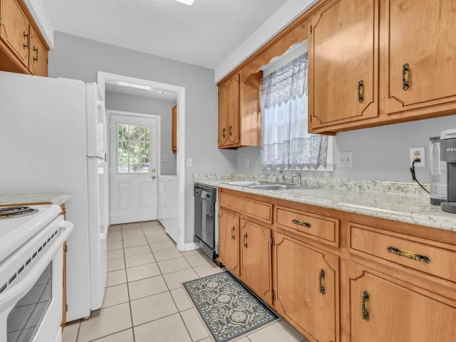 743 Spees Dr