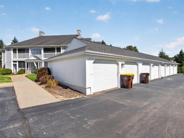 743 W Barrington Circle