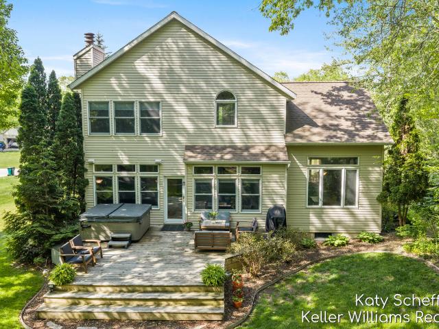 7446 Decosta Drive