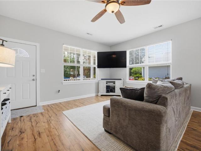 7447 Lafayette Heights DR