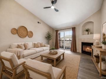7440 S Blackhawk Street # 7 305