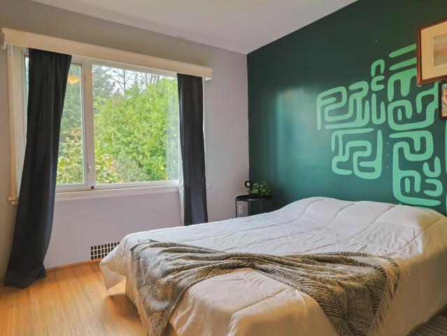 7441 Granville St, Vancouver Has an Apartment