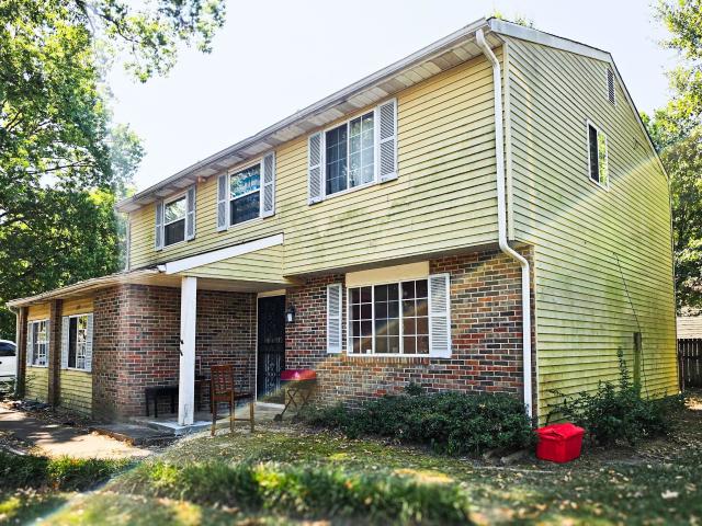 7443 doncaster ln