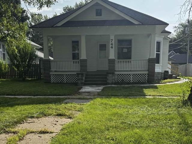 744 N 6th St, David City, NE 68632