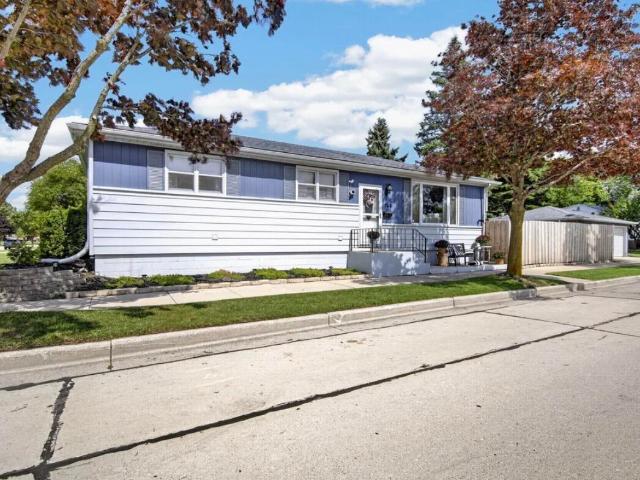 744 Shoreland Dr
