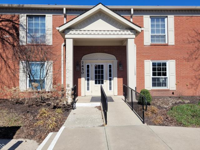 7450 Lions Head Dr, Unit A, Indianapolis, IN 46260 | MLS #22089