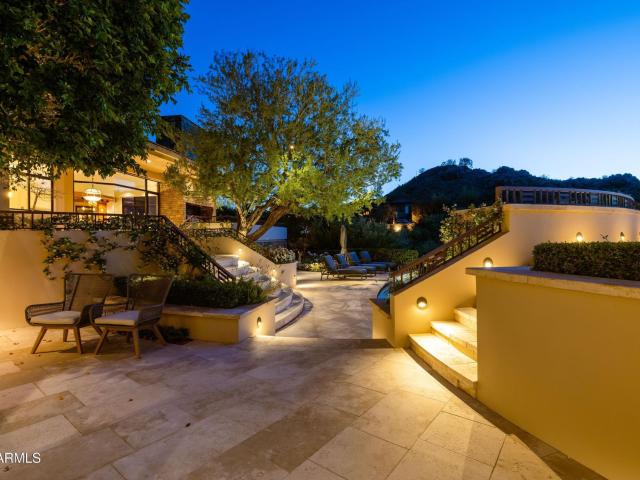 7451 N Las Brisas Ln, Paradise Valley, AZ