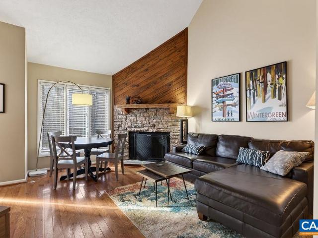 745 Laurelwood Condos # 745