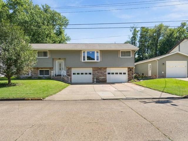 745 N Main St, New Martinsville, WV 26155