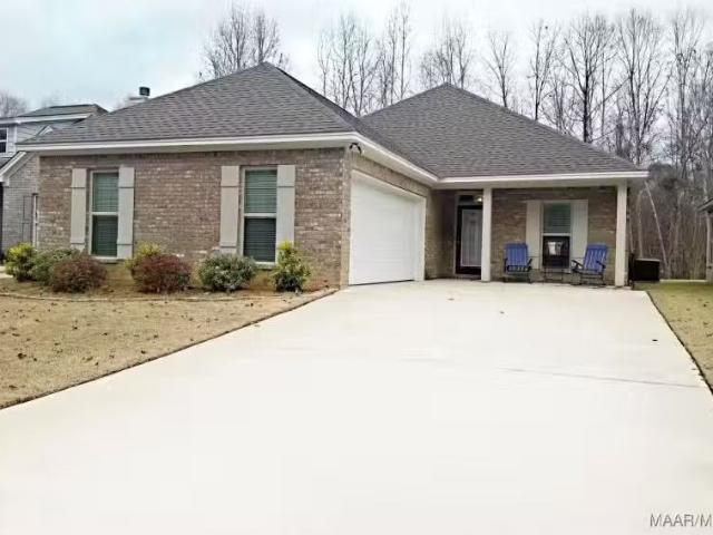 745 RIVER BIRCH CIR, WETUMPKA, AL 36093