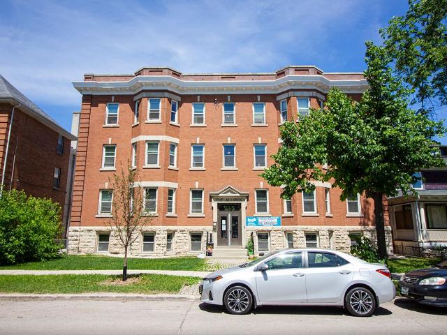 745 Wolseley Apartment