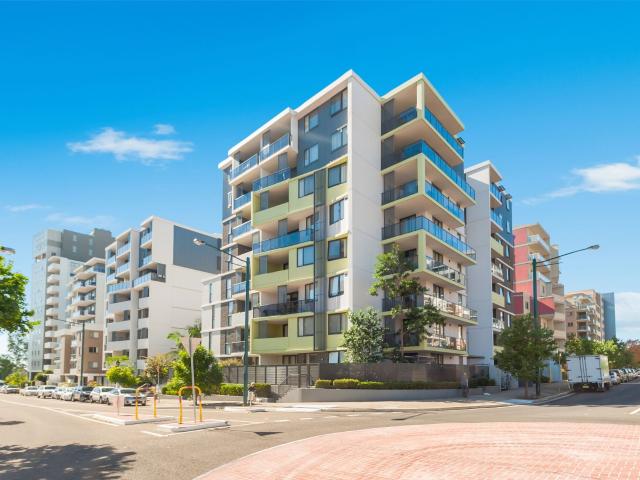 74/6 8 George Street, Warwick Farm