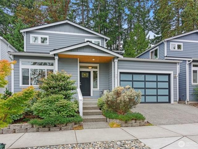 747 Fords Ct NW, Bainbridge Island, WA 98110