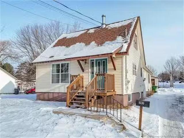 747 Maclaren Ave, Fredericton, NB, E3A 3L4 house for sale L.