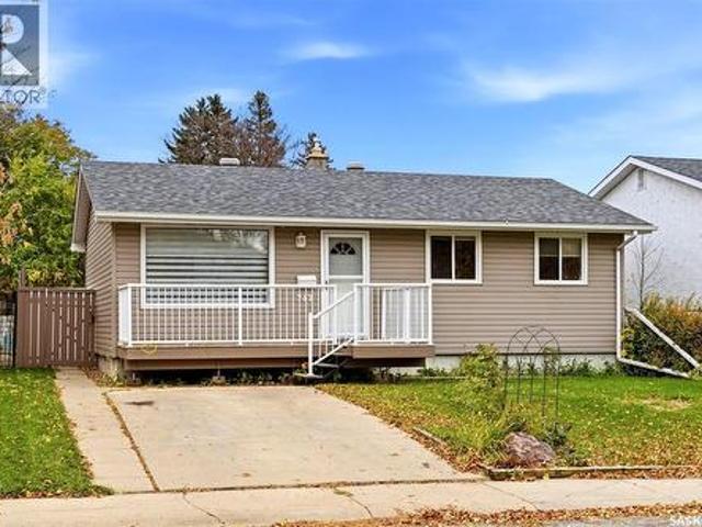 747 Sneddon Street, Regina, SK, S4T 6H3 house for sale | Listing ID SK051132 | Royal LePage