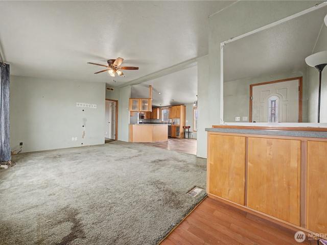 7483 Road E. 7 NE
