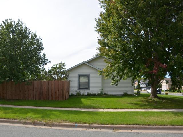 748 Elizabeth Ln