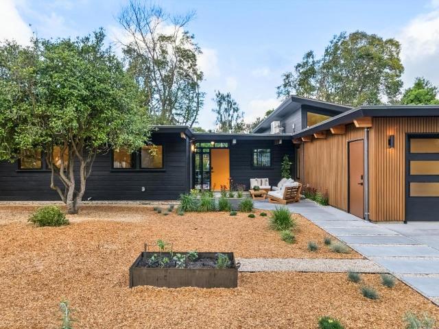 748 Kendall Avenue