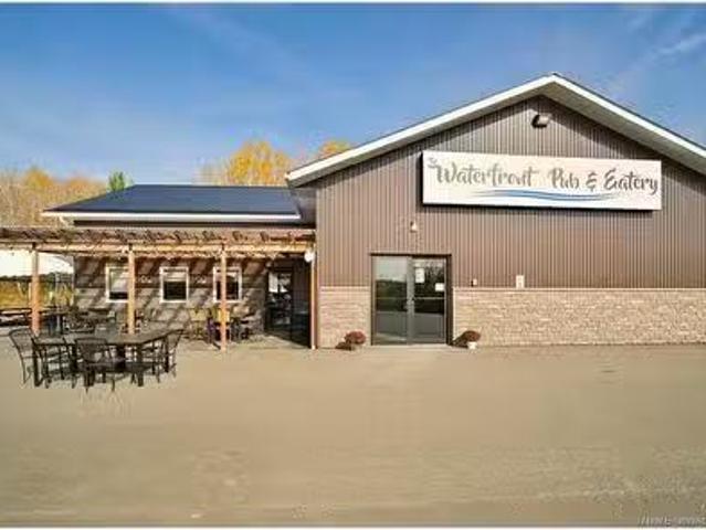 748 New Brunswick 105, Nackawic, NB, E6G 1V5 commercial for.